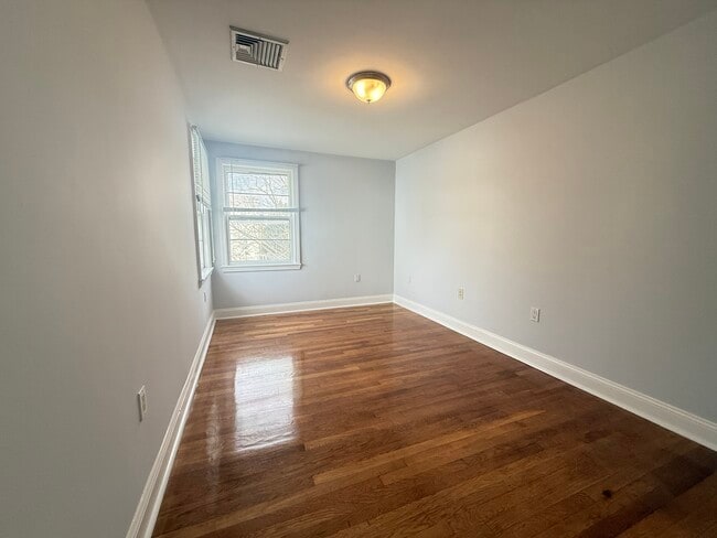 Photo - 43 May St Unit 2