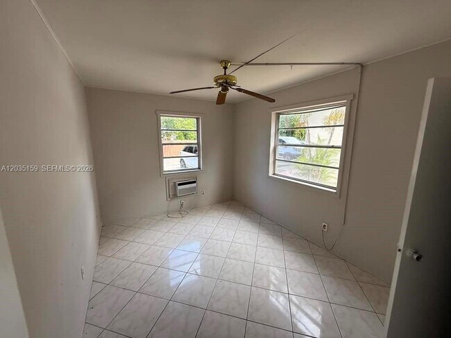 Photo - 2917 Plunkett St Unit 15C
