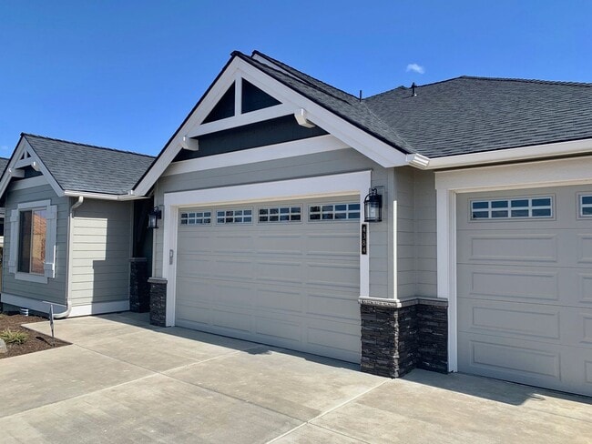 Photo - Beautiful Single Level Home in SW Redmond!