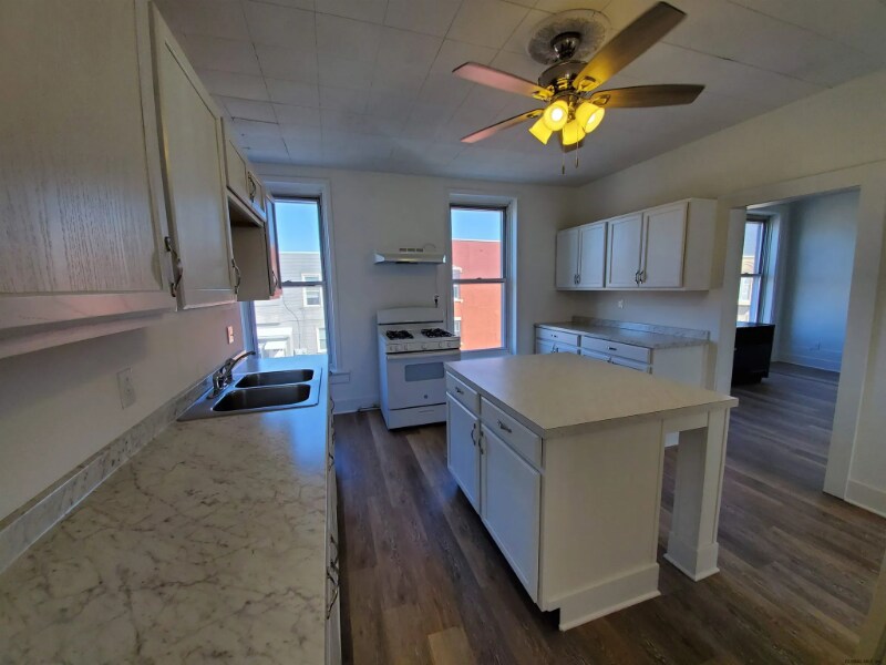 Photo - 2339 4th Ave Unidad -2