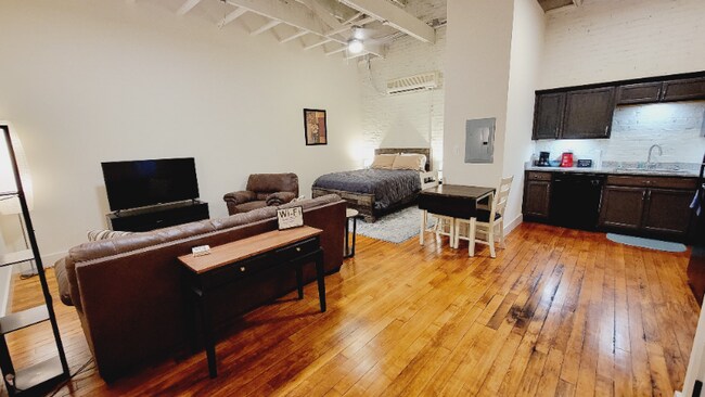 Photo - 722 Commerce St Unidad 303