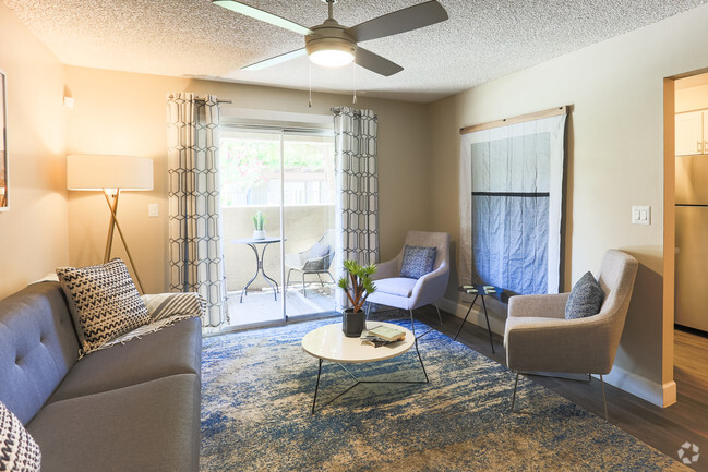 Interior Photo - Latitude Apartment Homes and Casitas