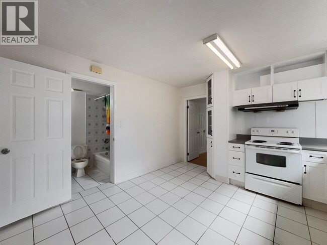 Photo - 3218 E 45th Ave
