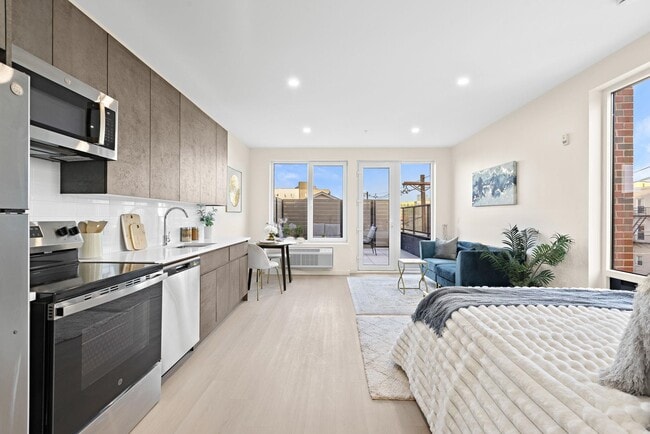 Photo - 1 Mallory Ave Unidad 202