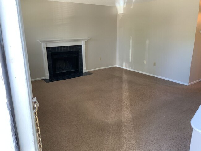 Photo - Walking distance to the Lexington hospital...