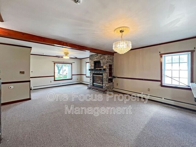 Photo - 2734 Dove St