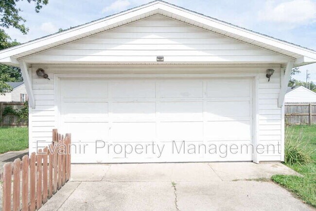 113 Oakwood Ave