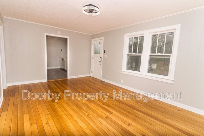 Building Photo - 640 Lupton Dr