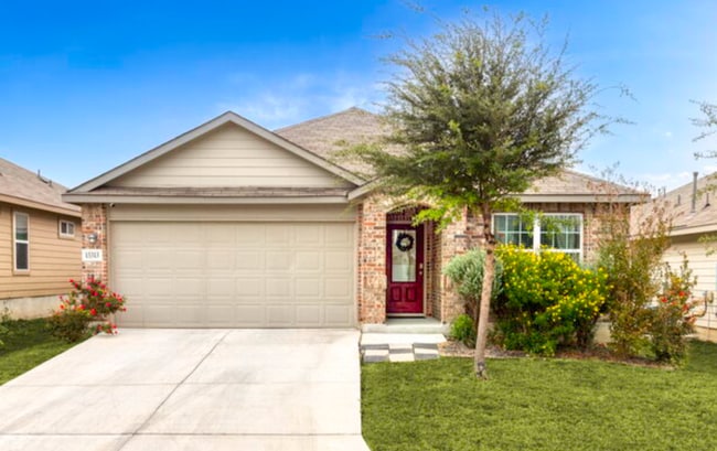 Building Photo - ZERO APPLICATION FEE FOR THIS STUNNING 4 BR, SINGLE STORY HOME!