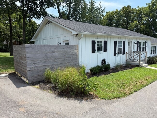 Photo - 2128 Sharondale Dr