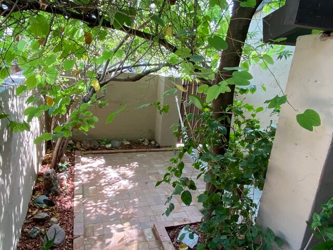 Photo - 2312 W Lindner Ave