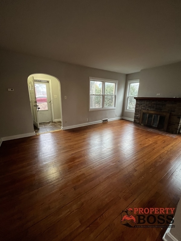 Photo - 353 S Hamilton St