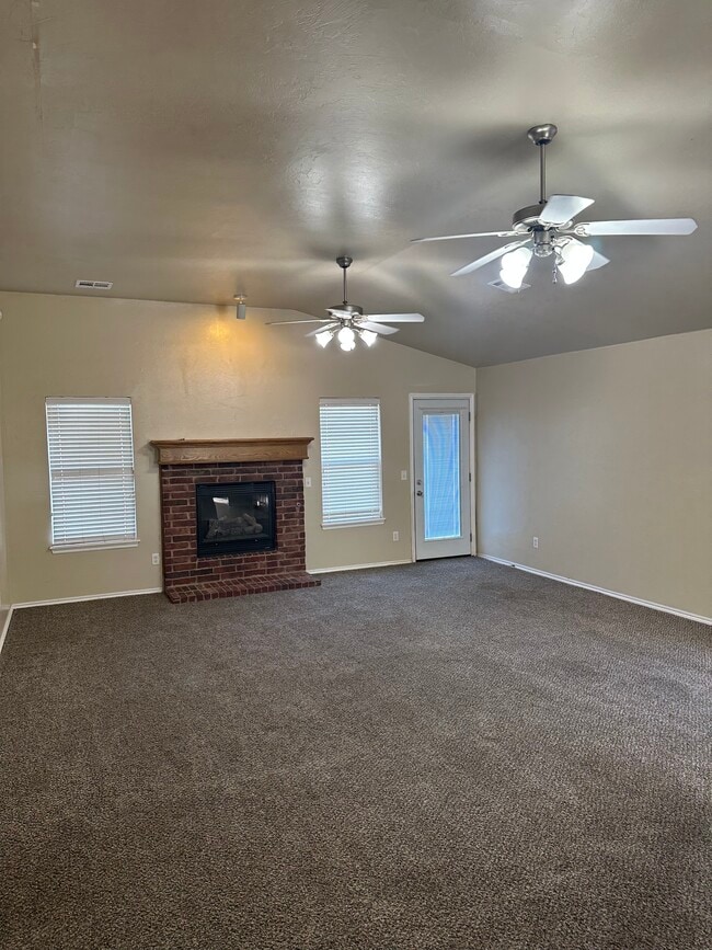 809 Beechwood Way