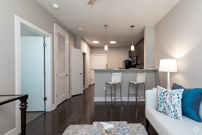 1BR, 1BA - 600SF Living Area