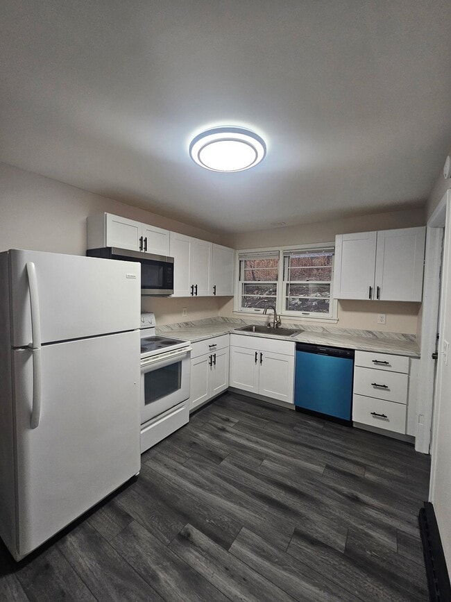 Building Photo - 2810 Andes Dr Unit 2810