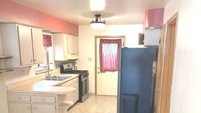 Photo - 7121 W Foster Pl