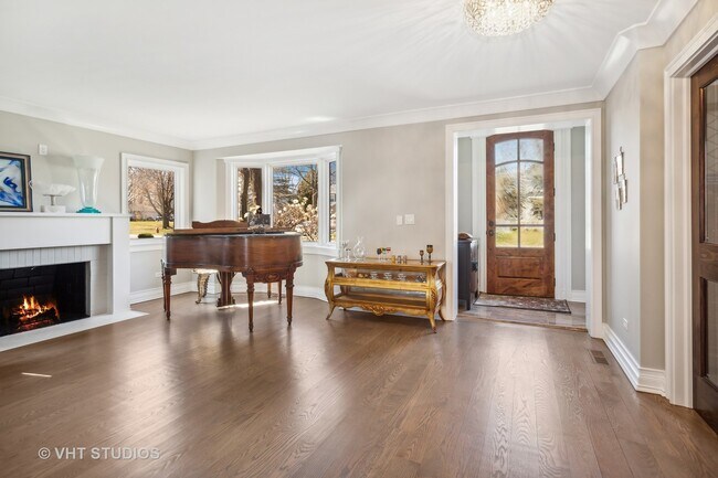 Photo - 633 S Burton Pl