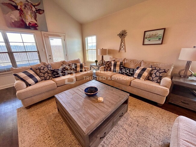 Photo - 10317 Vernon Dr