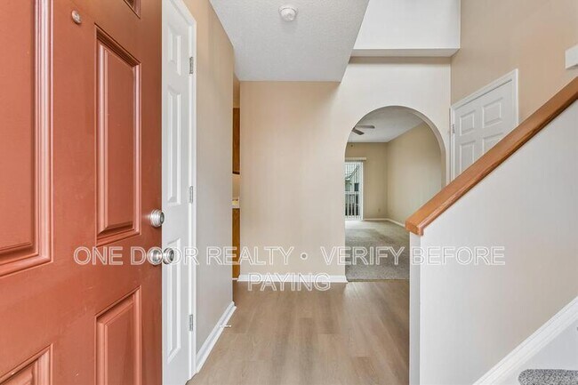 5306 Aden Ct