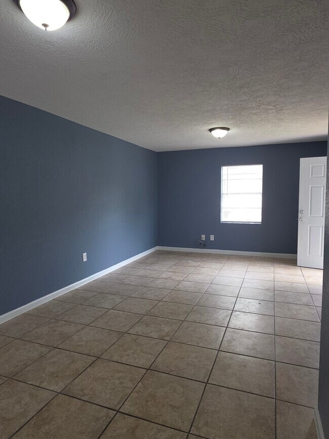 Photo - 6515 Linden St