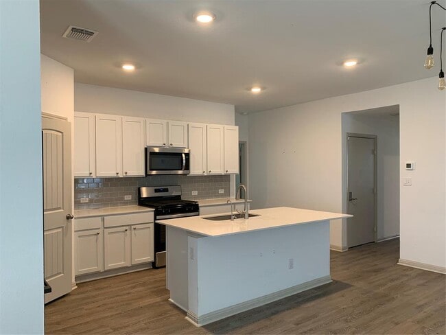 Photo - 235 Sweetwater Crk Ln