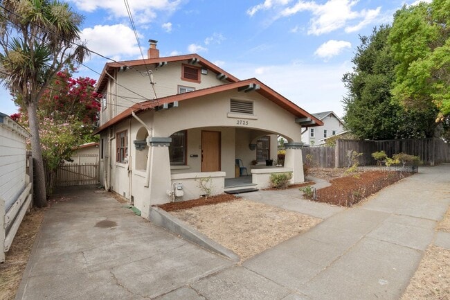 Photo - Upper Dimond/Lincoln Highlands Wonderful Craftsman Home!