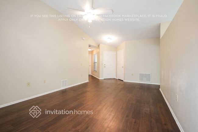 Photo - 515 49th St E