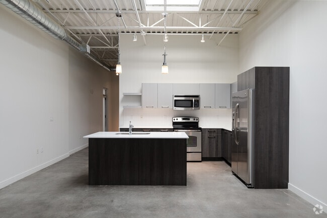 2BR, 2BA - 1124SF