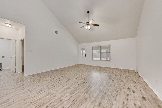 Photo - Spacious 5-Bedroom Home with Game Room & Amazing Backyard in Paloma Creek