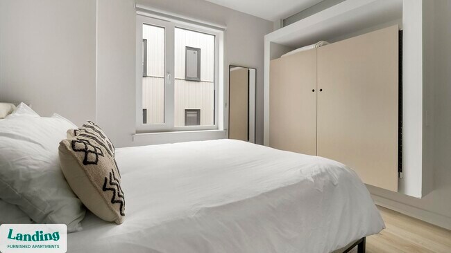 Photo - 2009 N Howard St Unit 323.1409546