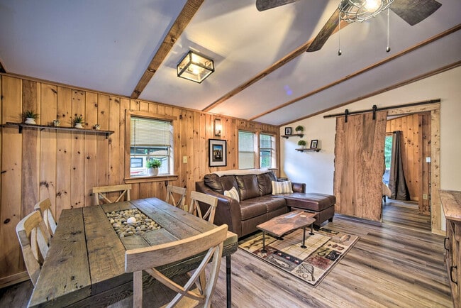 Photo - 783 Woodstock Rd Unit ID1299748P