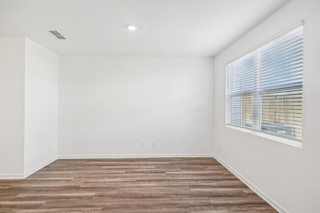 Photo - Fantastic 3bd/2ba home! Coming soon!