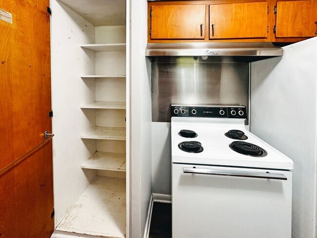Photo - 2719 S Burdick St