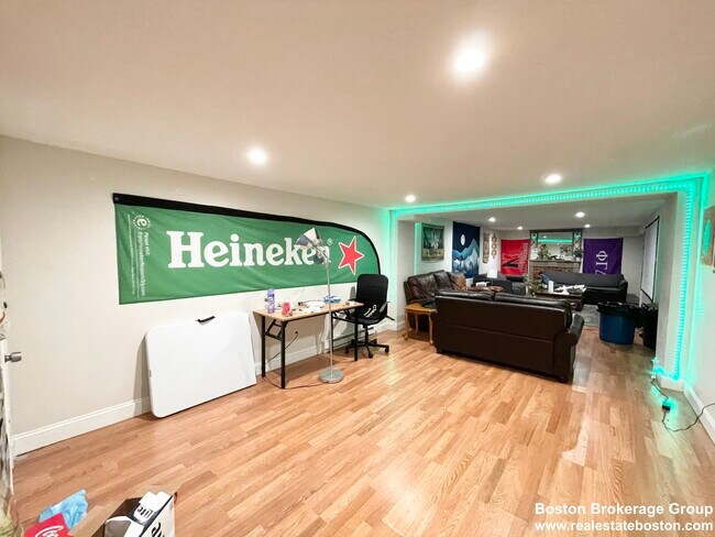 Photo - 22 Parker Hill Ave Unidad 1