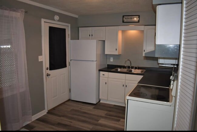 Photo - 253 S Lincoln Ave