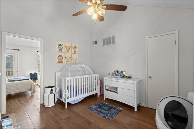 Photo - 11710 Southlake Dr Unidad 40