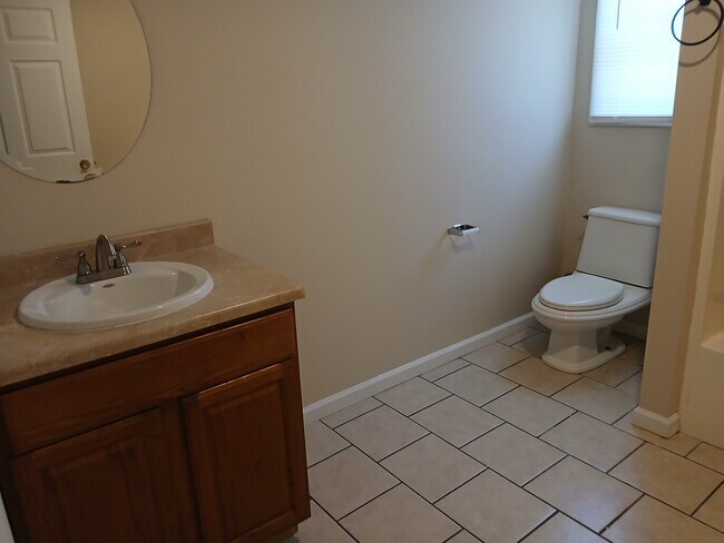 Photo - 709 S Poplar St