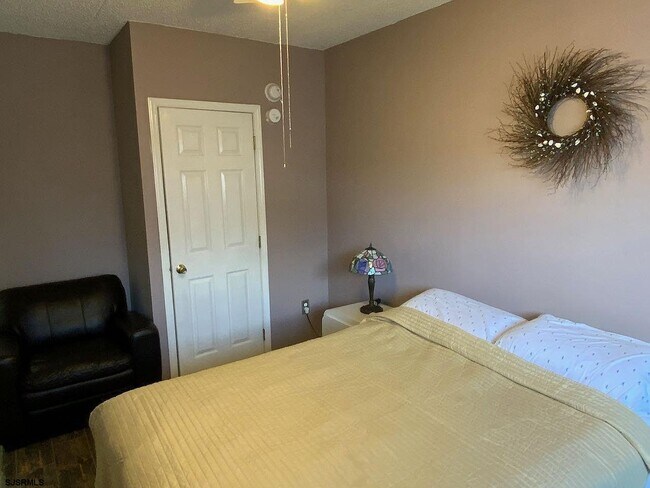 Photo - 5300 Boardwalk Unit 220
