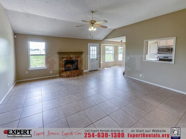 Photo - 3-Bedroom Home Near Lions Gate Park