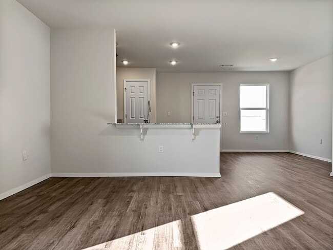 Photo - 8129 Sunflower Wy