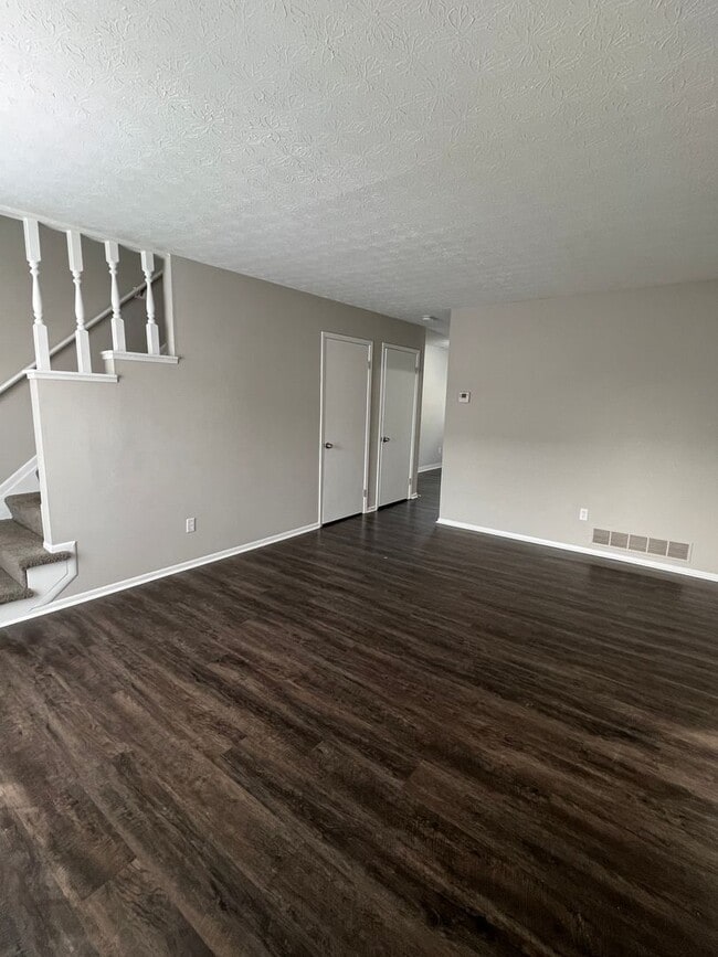 Photo - *RENT SPECIAL* Updated 2 Bedroom 1.5 Bathr...