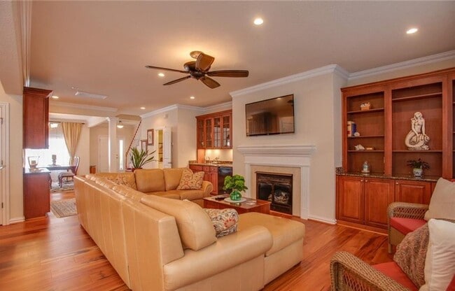 Photo - 3 Bedroom 2.5 Bath Townhouse style Condo in Great Neck