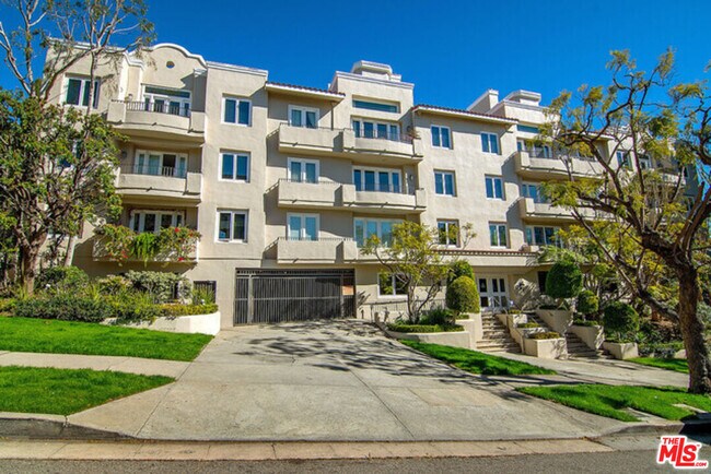 Photo - 1650 Veteran Ave Unit 303