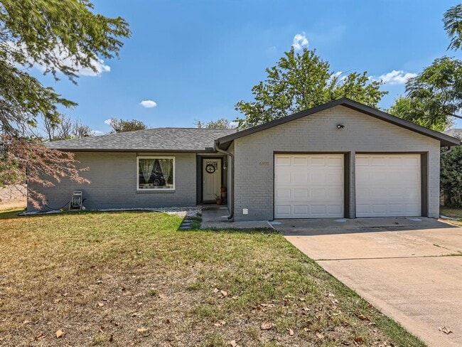 Building Photo - 6101 London Dr
