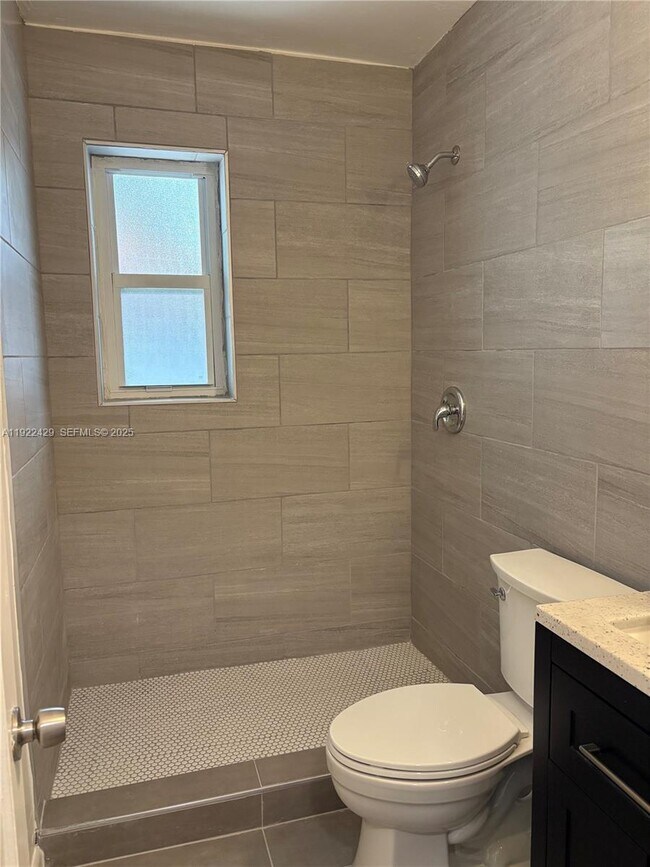 Photo - 6855 NE 5th Ave Unit B