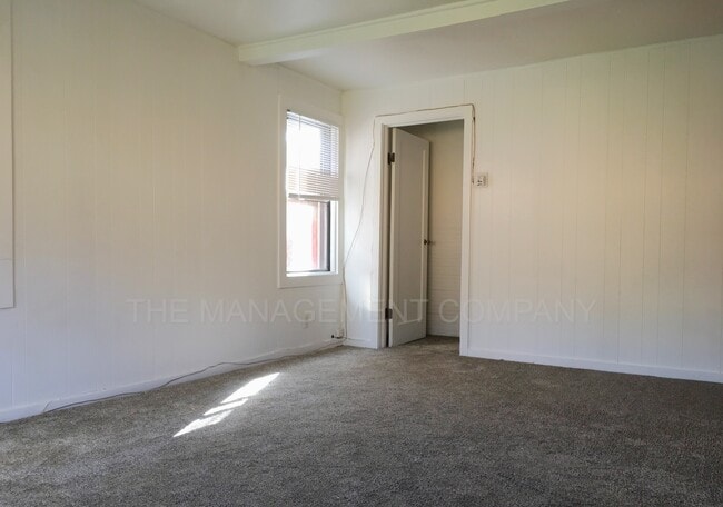 Photo - 651 2nd Ave N