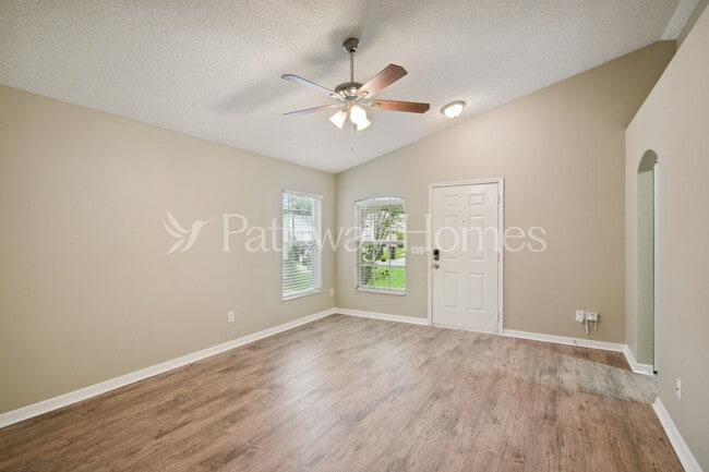 Photo - 8612 Claiborne Ct