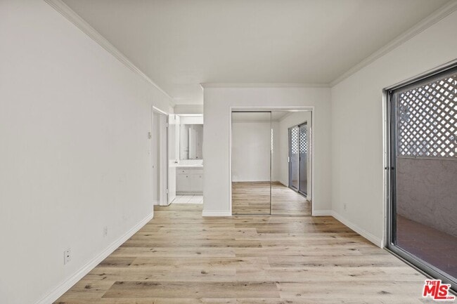 Photo - 1033 6th St Unit 108