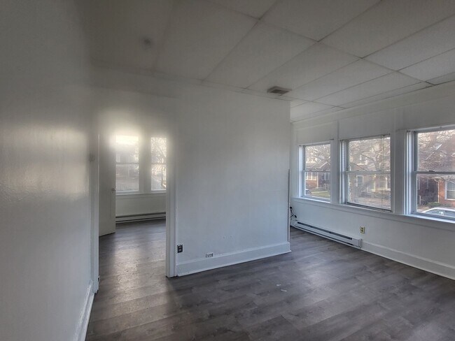 Photo - West End 1 Bedroom