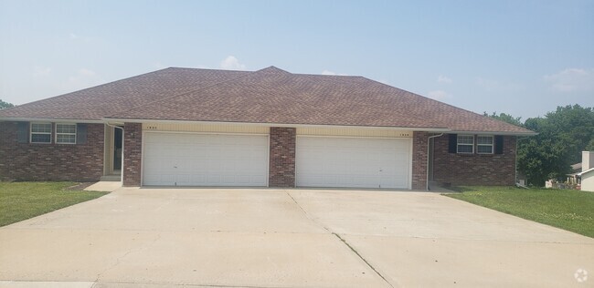 Building Photo - 1830 Wilkerson St Rental